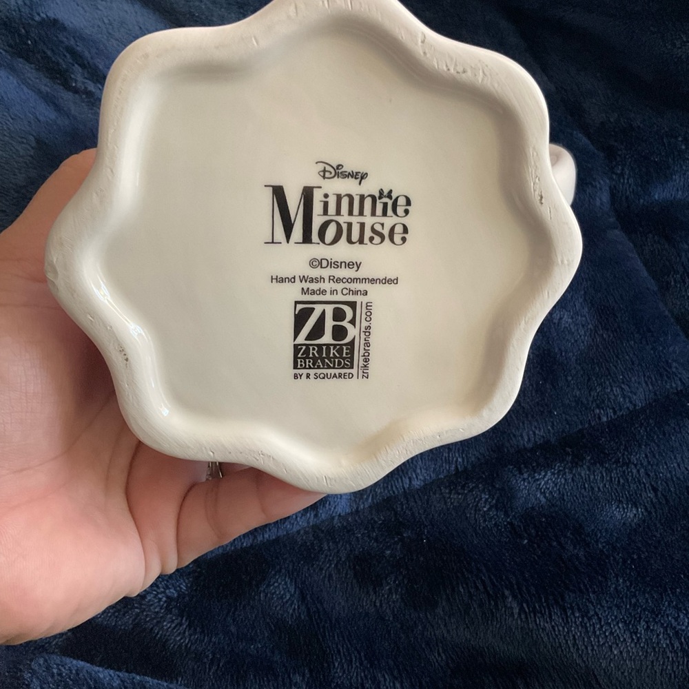 Ghost Minnie coffee mug with lid - Picture 4 of 4
